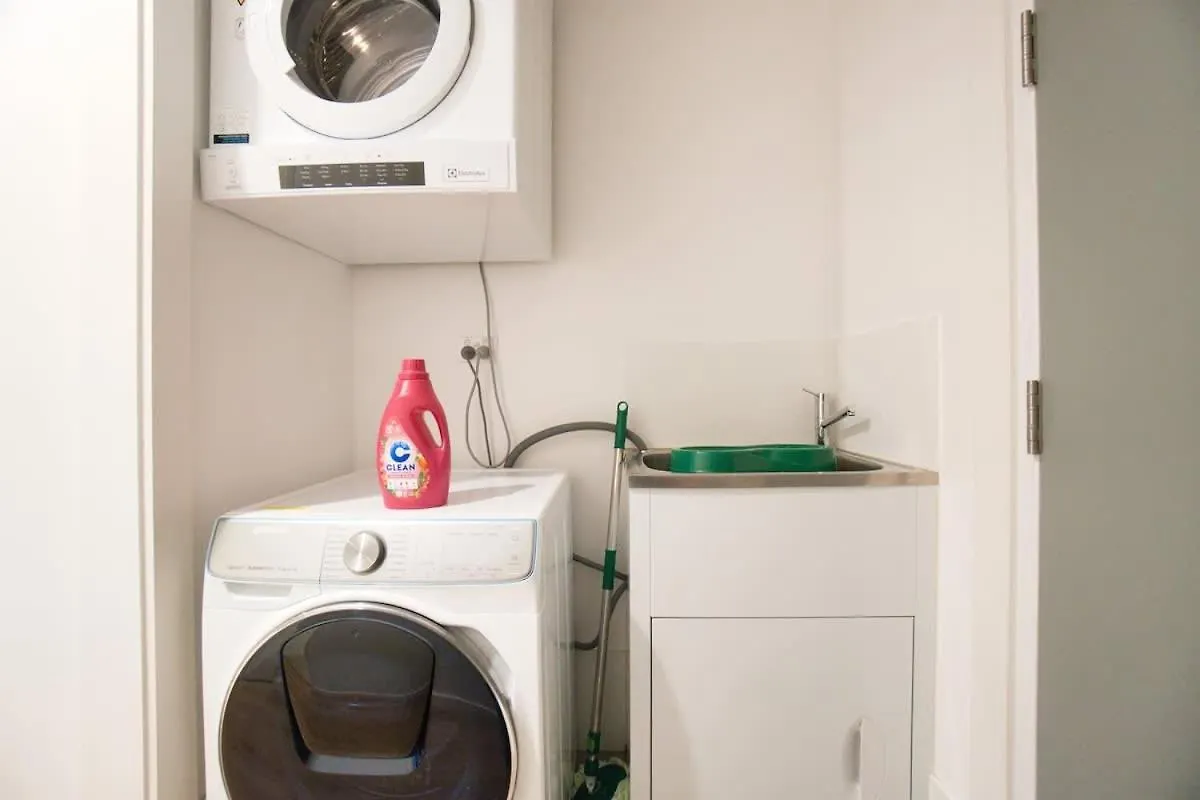 Serene Stay - 1Br Apt With Pool, Gym, Steam, Sauna Adelaide